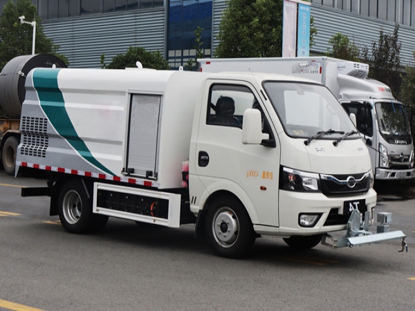 比亞迪1.2方純電動路面養(yǎng)護車